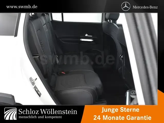 Mercedes-Benz GLB 220