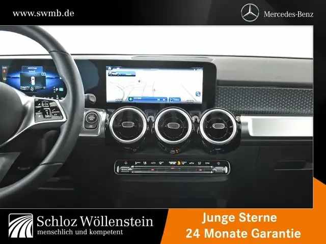 Mercedes-Benz GLB 220