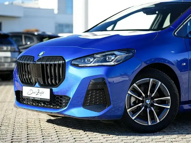 BMW 220
