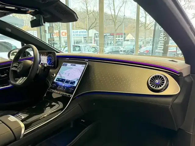 Mercedes-Benz EQE 350