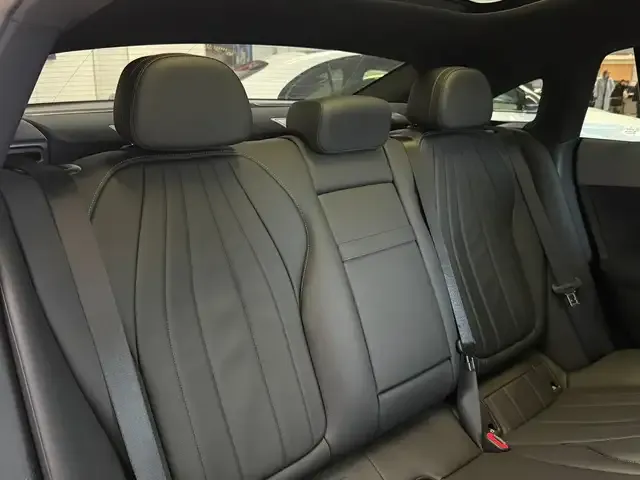 Mercedes-Benz EQE 350