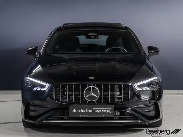 Mercedes-Benz CLA 35 AMG
