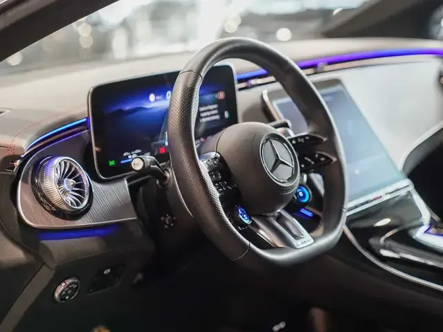 Mercedes-Benz EQE 43