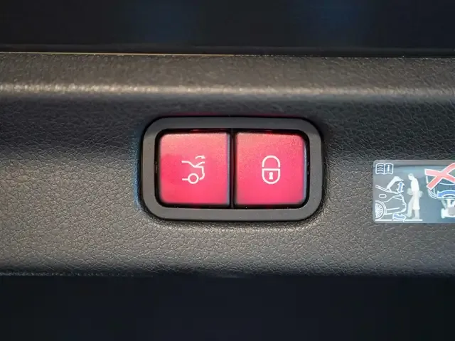 Mercedes-Benz EQE 43