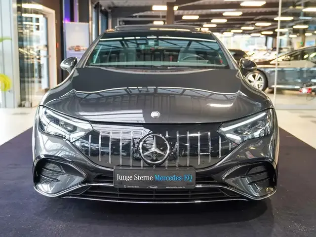 Mercedes-Benz EQE 43