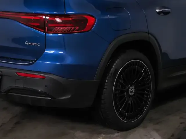 Mercedes-Benz EQB 300