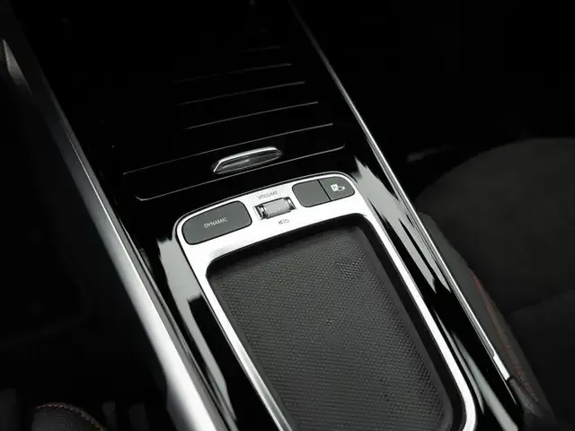 Mercedes-Benz EQB 300