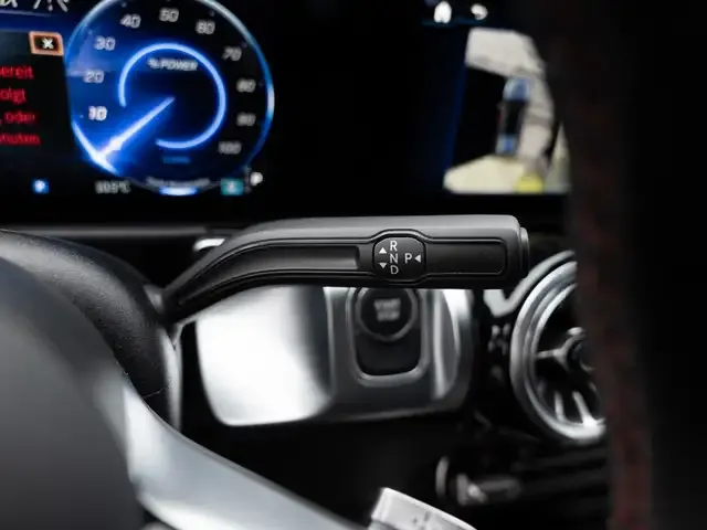 Mercedes-Benz EQB 300