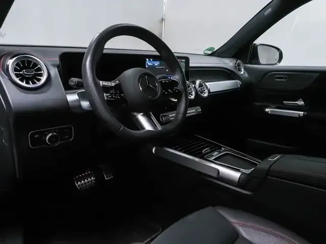 Mercedes-Benz EQB 300