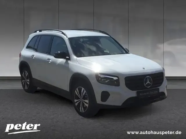 Mercedes-Benz GLB 220
