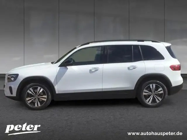 Mercedes-Benz GLB 220