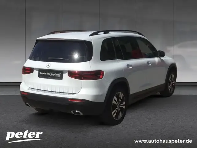Mercedes-Benz GLB 220