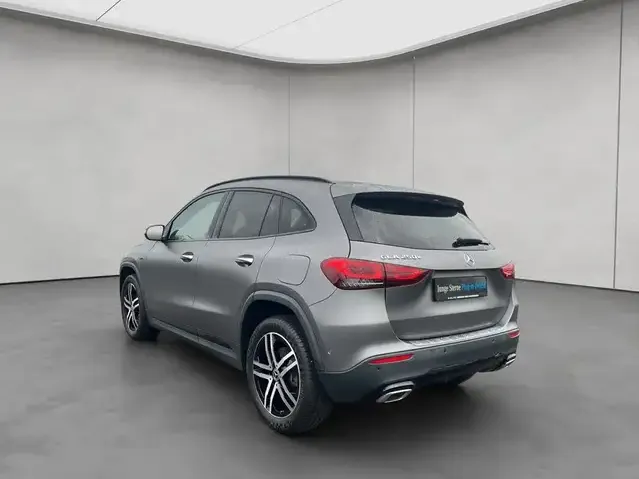 Mercedes-Benz GLA 250