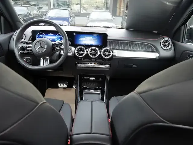 Mercedes-Benz EQB 300