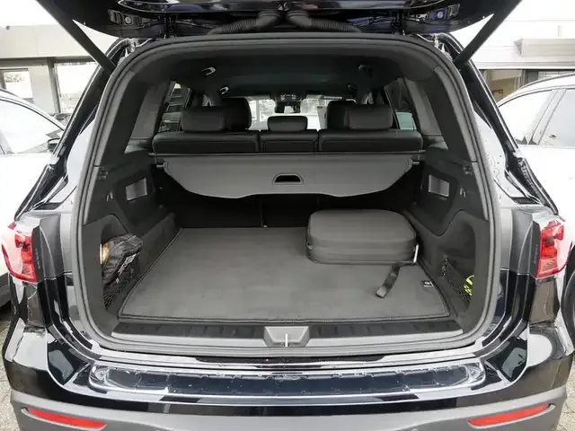 Mercedes-Benz EQB 300