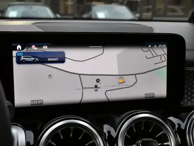 Mercedes-Benz EQB 300