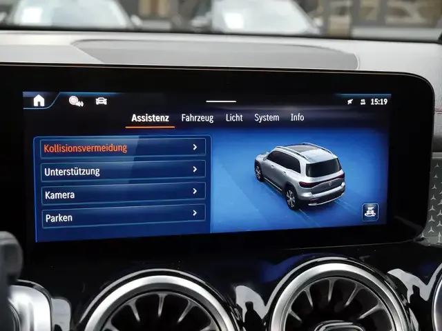 Mercedes-Benz EQB 300