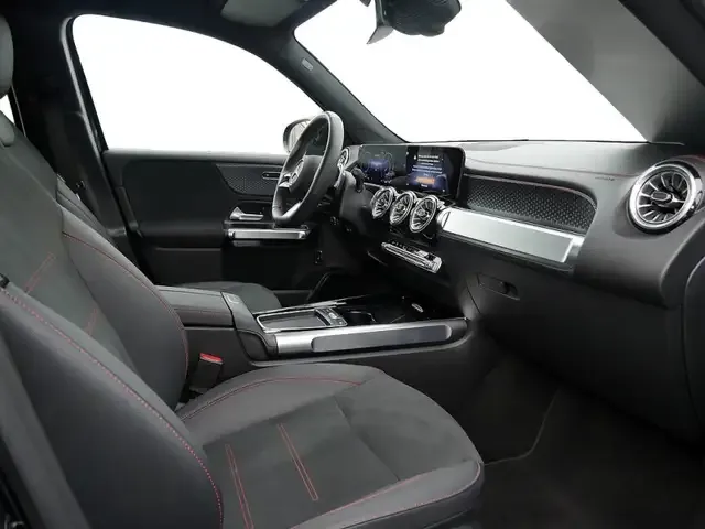 Mercedes-Benz EQB 300