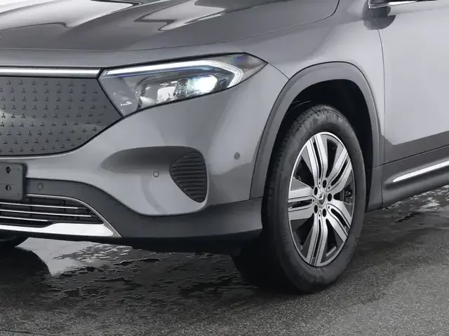 Mercedes-Benz EQB 300