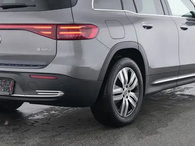 Mercedes-Benz EQB 300