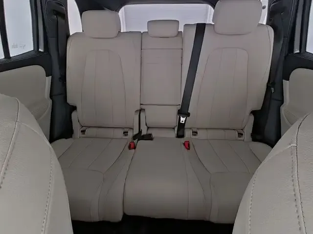 Mercedes-Benz EQB 300