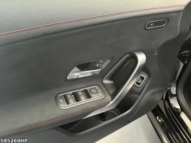 Mercedes-Benz CLA 220