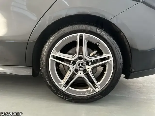 Mercedes-Benz CLA 220