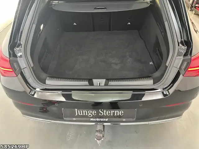 Mercedes-Benz CLA 220