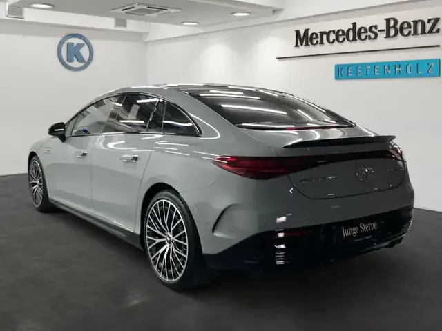Mercedes-Benz EQE 43