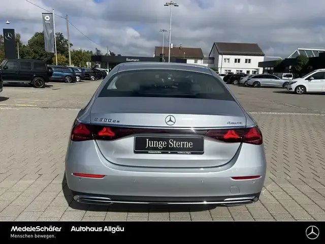 Mercedes-Benz E 300