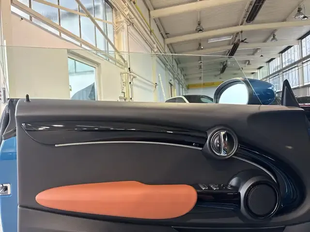 MINI John Cooper Works Cabrio