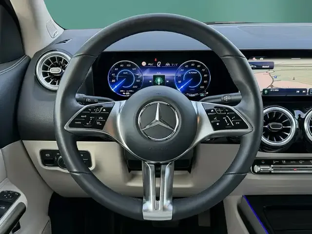 Mercedes-Benz EQA 300