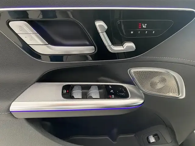 Mercedes-Benz EQE 300