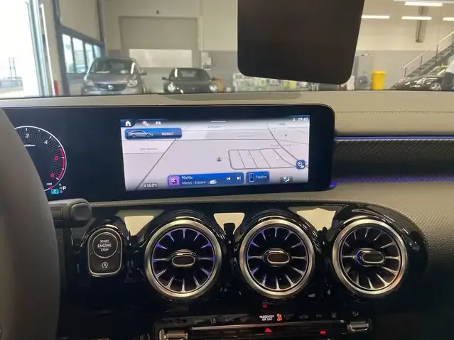 Mercedes-Benz CLA 200