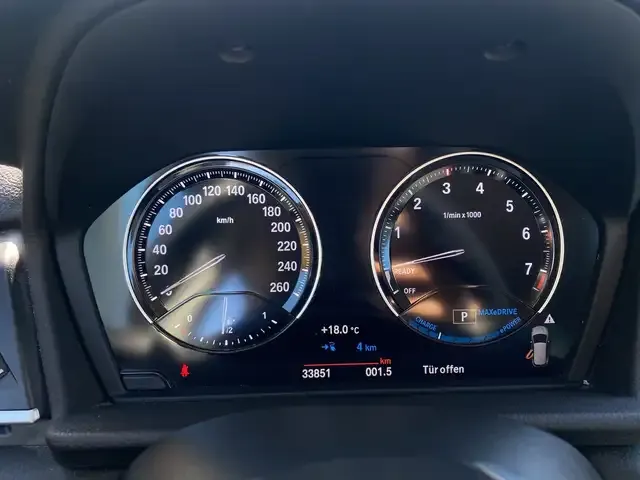 BMW 225