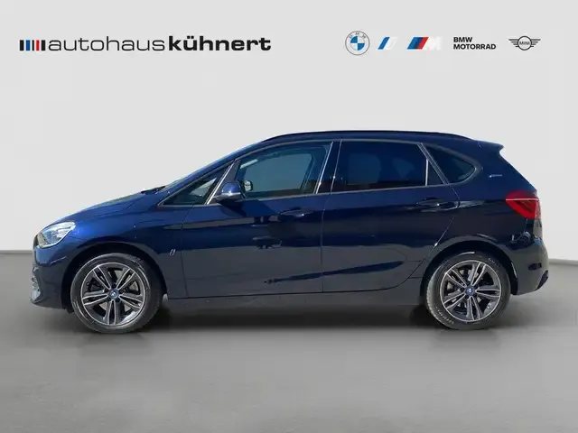 BMW 225