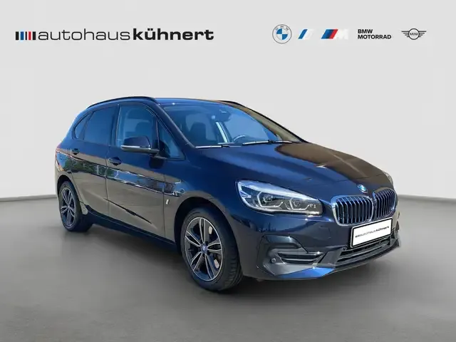 BMW 225