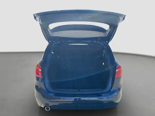 BMW 225