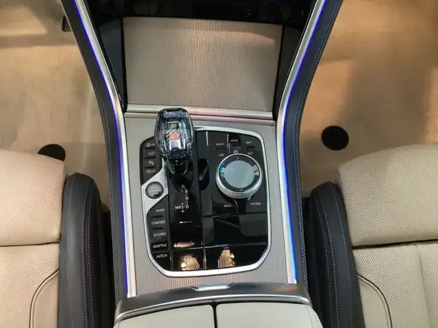 BMW 840