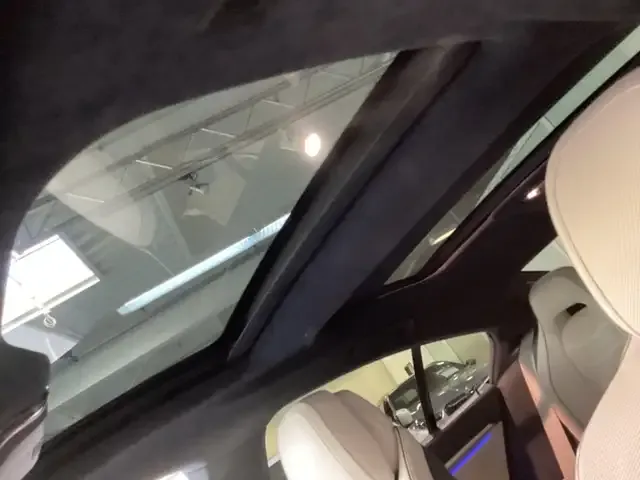 BMW 840