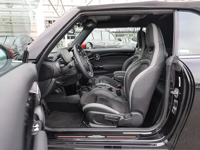 MINI John Cooper Works Cabrio