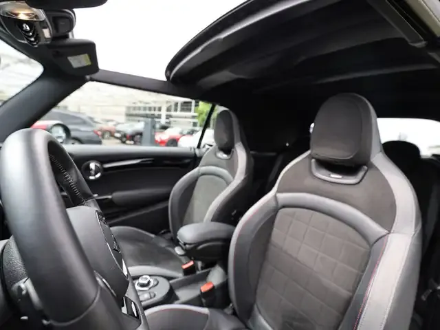 MINI John Cooper Works Cabrio