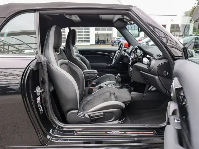 MINI John Cooper Works Cabrio