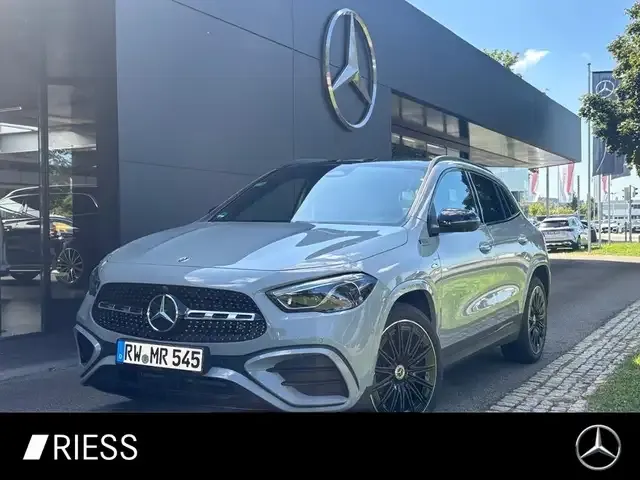 Mercedes-Benz GLA 250