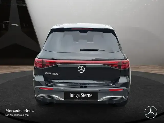 Mercedes-Benz EQB 250