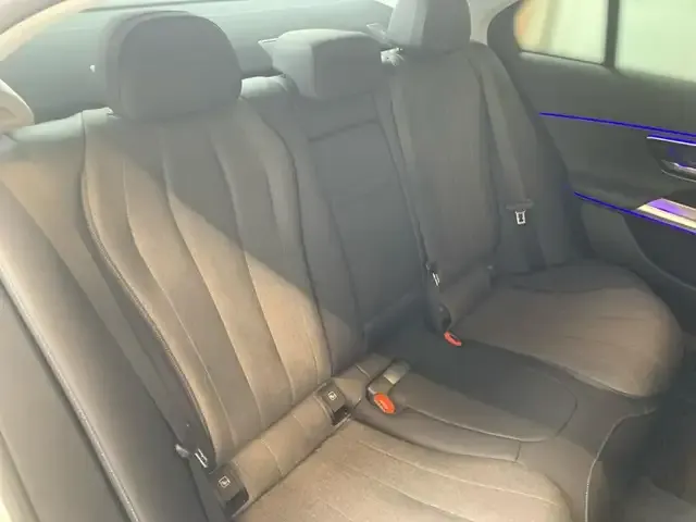 Mercedes-Benz E 200