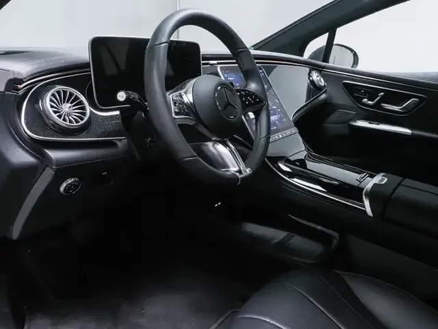 Mercedes-Benz EQE 300