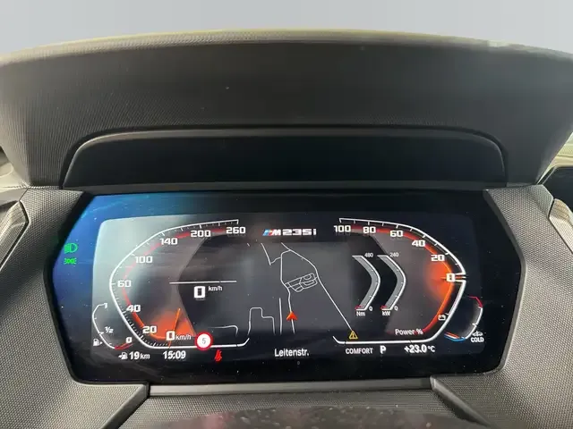 BMW 235