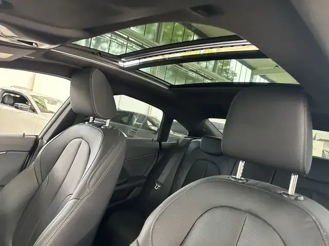 BMW 235