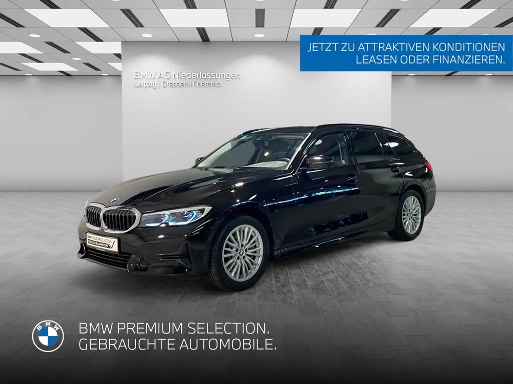 BMW 330
